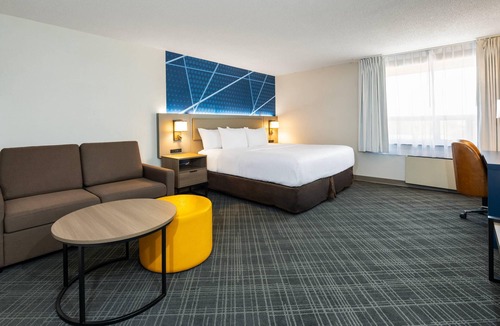 Barrie Hotel | Comfort Inn & Suites Barrie
