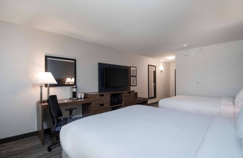 Carleton Place Hotel | Comfort Inn & Suites