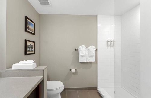 Bowmanville Hotel | Comfort Inn & Suites