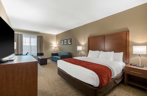 Cedar Hill Hotel | Comfort Inn & Suites Cedar Hill Duncanville