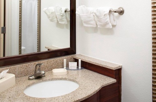 Ardmore Hotel | Comfort Suites Ardmore