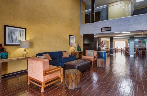 Rowlett Hotel | Comfort Suites Lake Ray Hubbard