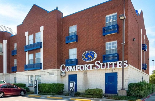 Las Colinas Hotel | Comfort Suites Las Colinas Center