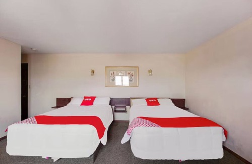 Cheyenne Wells Hotel | Comfortable + Affordable Room for Road Trips + Relaxation