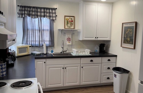 Minneola Cottage | Comfortable and quiet 2-bedroom cottage in Minneola