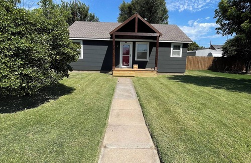 Minneola Cottage | Comfortable and quiet 2-bedroom cottage in Minneola