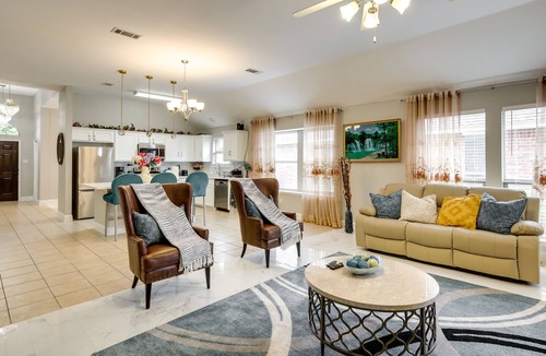 Dallas House | Comfortable Dallas Abode w/ Backyard & Office!