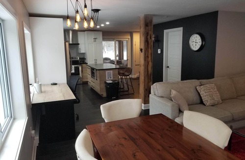 Duhamel Ski Chalet | Comfy cottage in Duhamel.