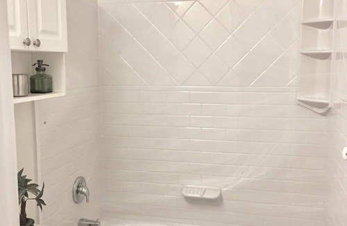 Cabbagetown South Hotel | Comfy Guest House