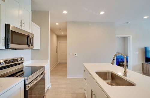 Crowley Apartment | Commute to Fort Worth: Newly Built Apt w/Pool
