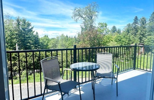 Saint-Faustin-Lac-Carre Apartment | Condo à Mont-Blanc près de tout