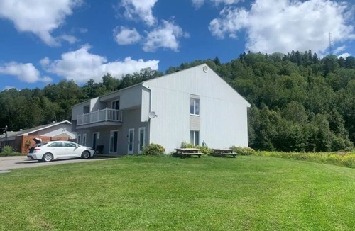 Saint-Michel-des-Saints Apartment | Condos Mont-Trinité #190, close to services and activities
