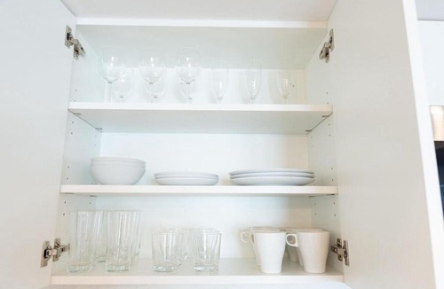 Kitchener Apartment | Contemporary Comfort 2BR Kitchener Escape
