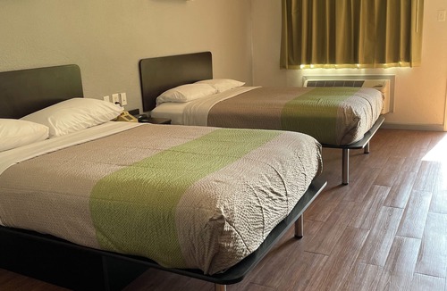 Longview Hotel | Contessa Inn