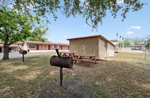 Beeville House | Convenient Stay, Superb Location! 3 Convenient Units, Free Parking