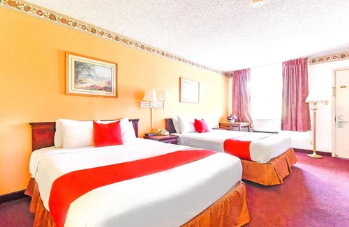 Tyler Hotel | Conveniently Situated 2 Double Room for Road Trippers