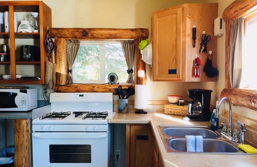 Cantwell Apartment | *Copper Cabin *Studio apartment* *Alaskan comfort near Denali Park* Washer/Dryer
