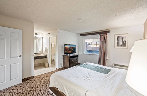 Wichita Hotel | Coratel Suites