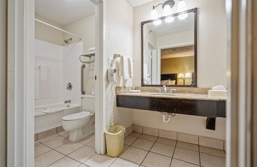 Wichita Hotel | Coratel Suites