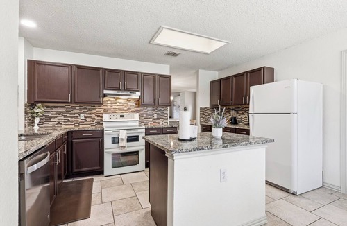 Corinth House | Corinth Oasis Getaway - 4 Bedrooms