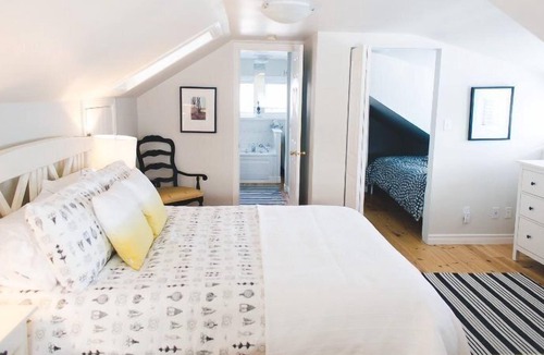 Wellington House | Corner Haven Main and Suite - Wellington PEC