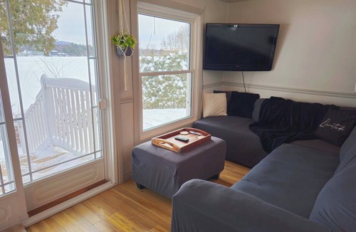 Dunham Ski Chalet | Cottage Tranquility family waterfront mountains