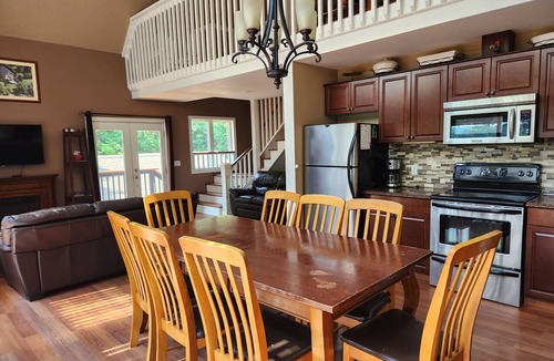 Severn Cottage | Countryside Fairview Cottage in Georgian Bay