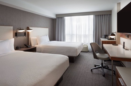 Rosemount Hotel | Courtyard by Marriott Kitchener