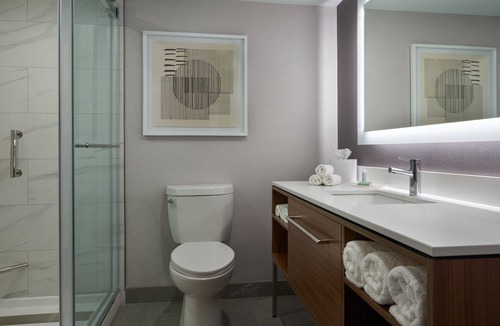 Rosemount Hotel | Courtyard by Marriott Kitchener