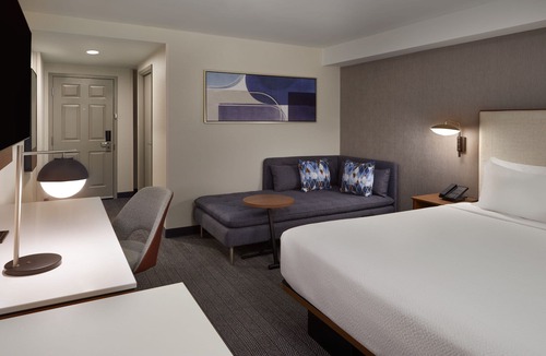 Rosemount Hotel | Courtyard by Marriott Kitchener