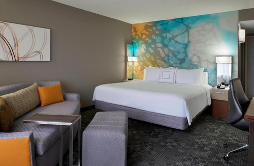 Northeast Mississauga Hotel | Courtyard by Marriott Toronto Airport