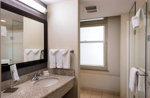 Deco District Hotel | Courtyard by Marriott Tulsa Downtown