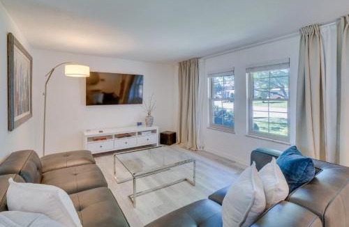 Castlewood House | Covered Patio & Fire Pit: Centennial Condo!