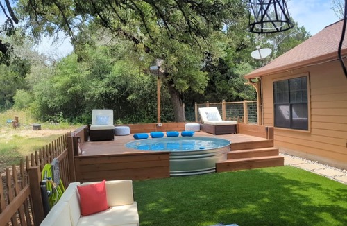 Elgin House | Cowboy Pool Oasis