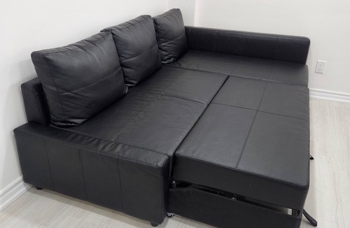 Halton Regional Municipality House | Cozy 1 bedroom unit - Well spaced & free parking.