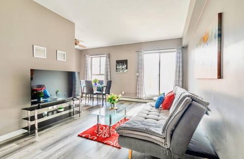 Rosedale Apartment | Cozy 1 King BR Apt with Netflix - PRIME Location!