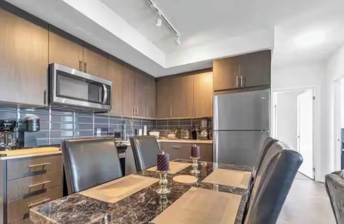 Durham Region Condo | Cozy 2-Bedroom 2 Bath Condo Oshawa