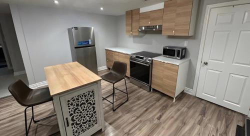 Thornhill Apartment | Cozy 2 Bedroom Suite - near Bayview & Steeles & Finch Station