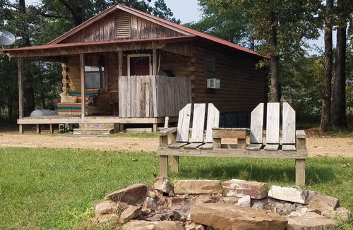 Antlers Cabin | Cozy 2 rm pet friendly cabin- private lake - fishing & swimming - IndianCabin