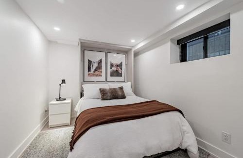 Leslieville Apartment | Cozy 2BR Basement Suite in Leslieville