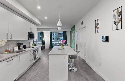 Niagara Falls Apartment | Cozy 2BR Suite Just 8 Mins Away from the Niagara Falls and can Sleeps 6 Guests