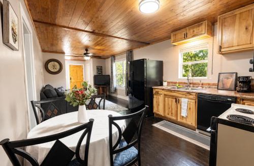 Kilgore Apartment | Cozy 3BR Apartment Central Kilgore Location