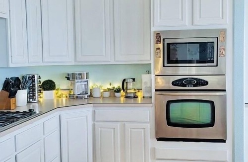Kenai House | Cozy 6BR Ocean Front Snow Mountain View Villa
