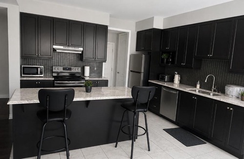 Brampton House | Cozy Beautiful Home