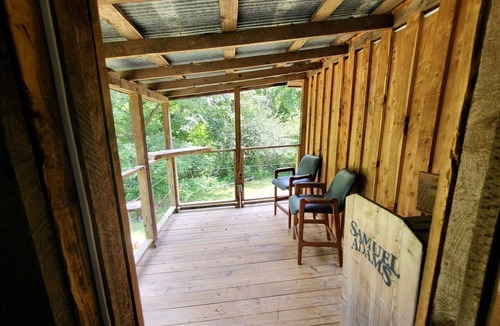 Harrison Cabin | Cozy Cabin Nestled in the Ozark Mountains in Compton, Arkansas