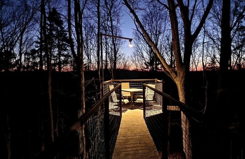Marshall House | Cozy Cabin with Spa and Picnic Space in Marshall, Arkansas
