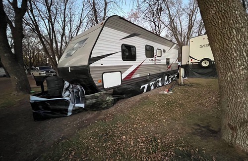 Mitchell RV Rental | Cozy campground in serene Mitchell with WiFi, AC