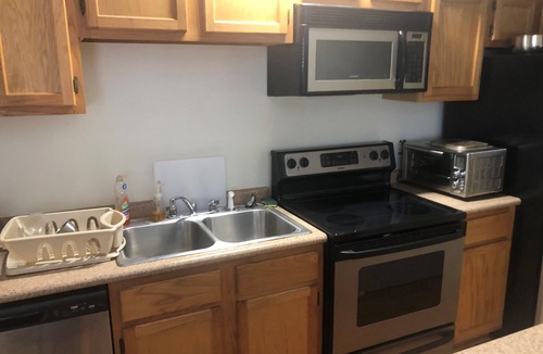 Jefferson Condo | Cozy, comfortable, quite condo 15 minutes from downtown New Orleans
