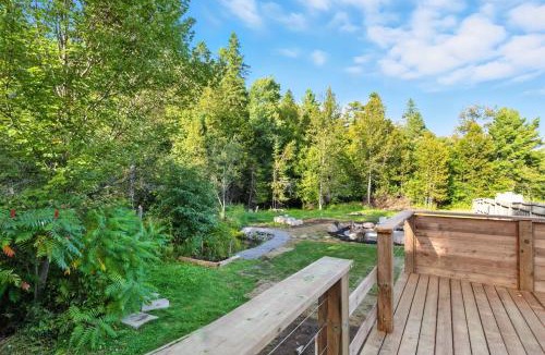 Hastings Highlands House | Cozy Cottage Retreat Private 2 Acres, Near Lake