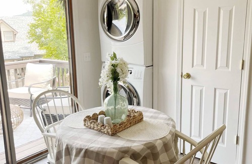 Eureka Springs Cottage | Cozy Cottage